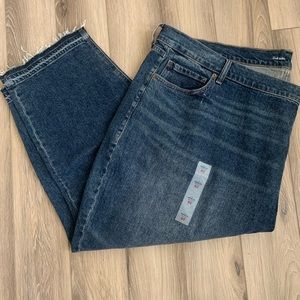 Old Navy Mid Rise Boyfriend Jeans NWOT